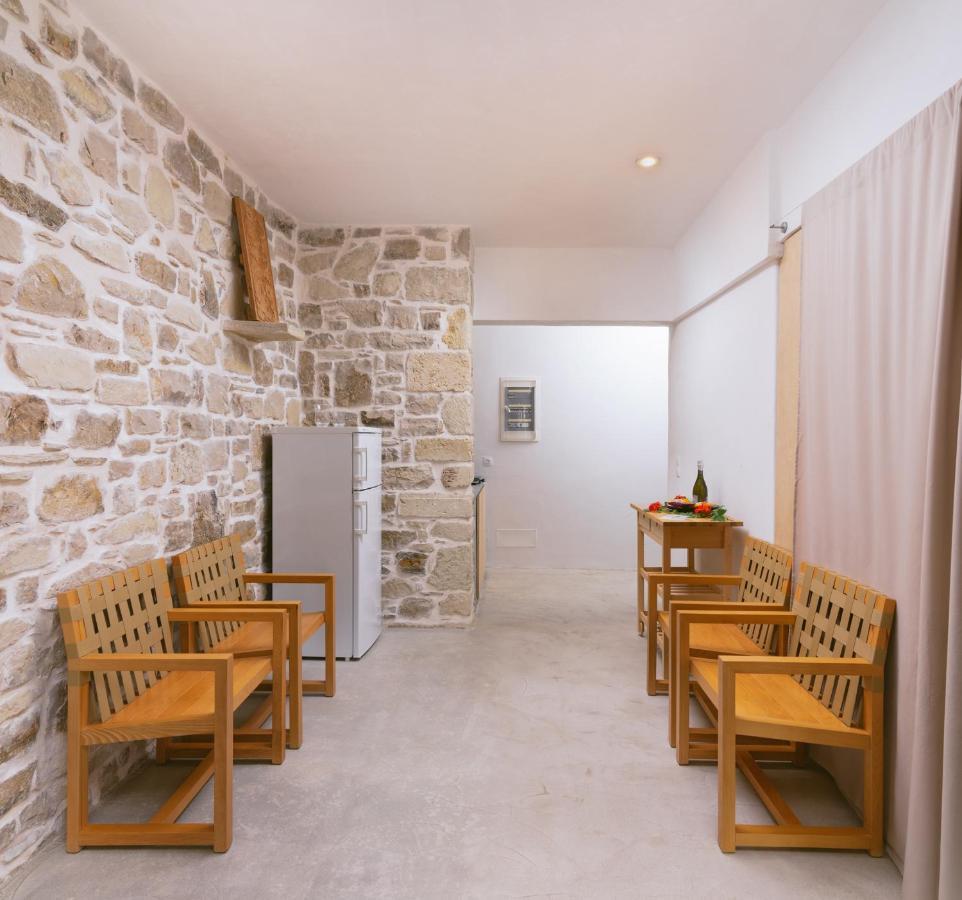 Die Zwei Brueder Art & Suites Μάταλα Εξωτερικό φωτογραφία
